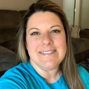 Meet your Posher, Alyson